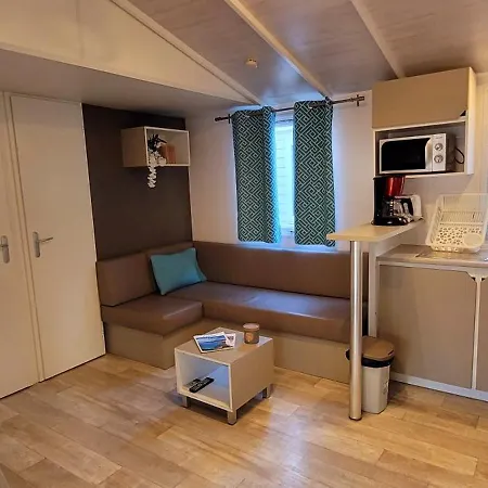 Aux Portes De Cassis 3*
