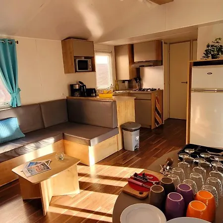 Camping Aux Portes De Cassis 3*